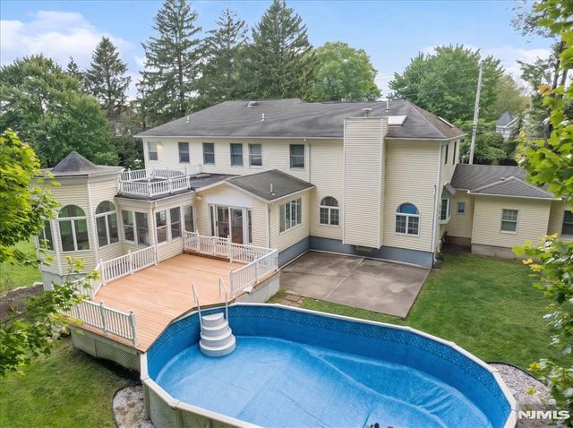 207 Herbert Avenue, Closter, NJ 07624