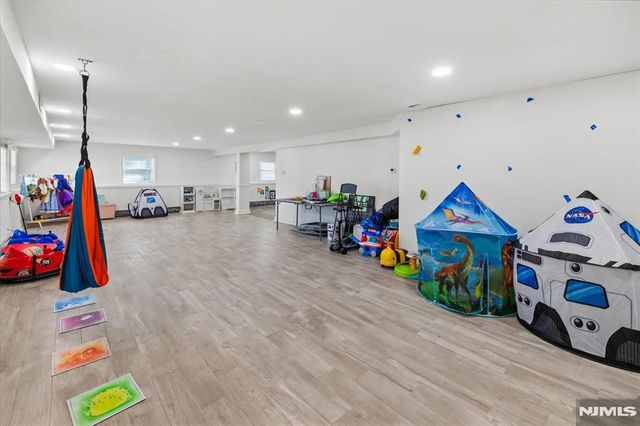 207 Herbert Avenue, Closter, NJ 07624