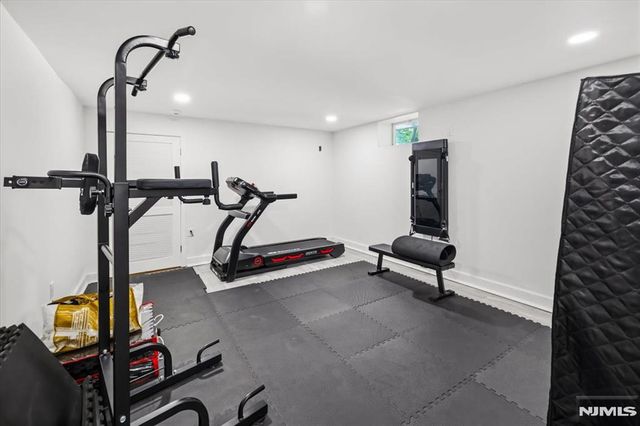 207 Herbert Avenue, Closter, NJ 07624