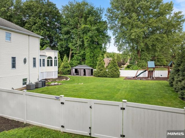 207 Herbert Avenue, Closter, NJ 07624