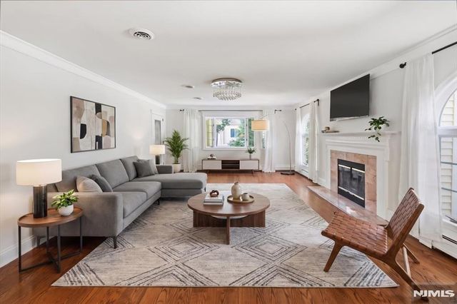 207 Herbert Avenue, Closter, NJ 07624