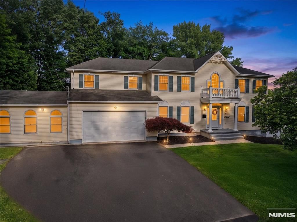 207 Herbert Avenue, Closter, NJ 07624