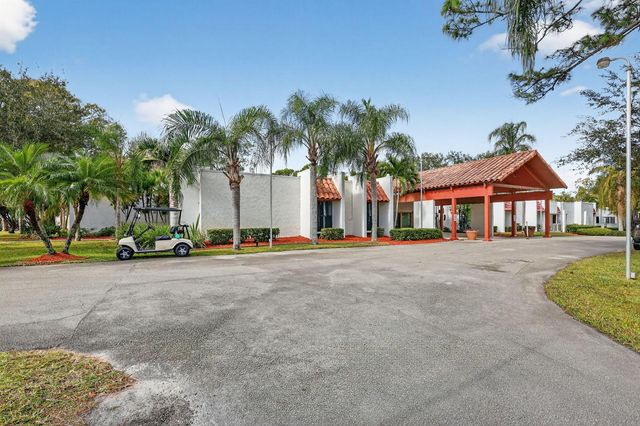 173 Mediterranean Boulevard N, Port St. Lucie, FL 34952