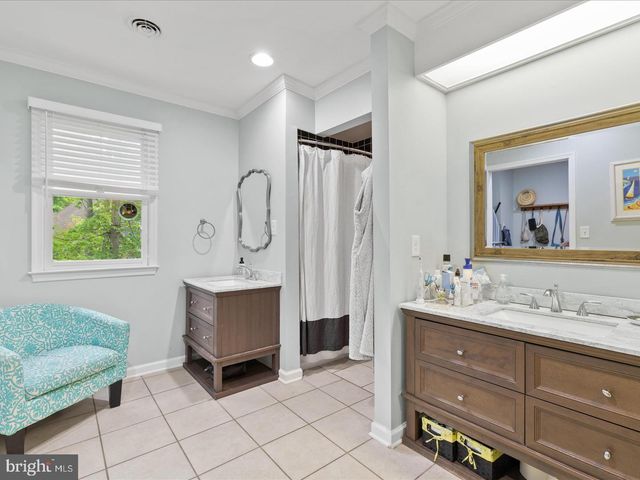 4 CANTERBURY LN, Rehoboth Beach, DE 19971