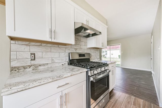 2390 Sarah Street, Beaumont, TX 77705