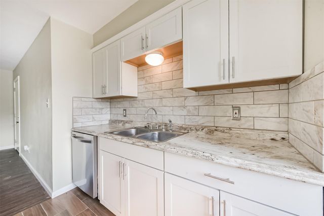 2390 Sarah Street, Beaumont, TX 77705