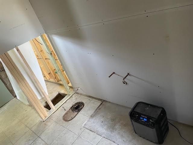 2390 Sarah Street, Beaumont, TX 77705