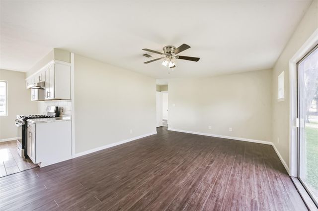 2390 Sarah Street, Beaumont, TX 77705