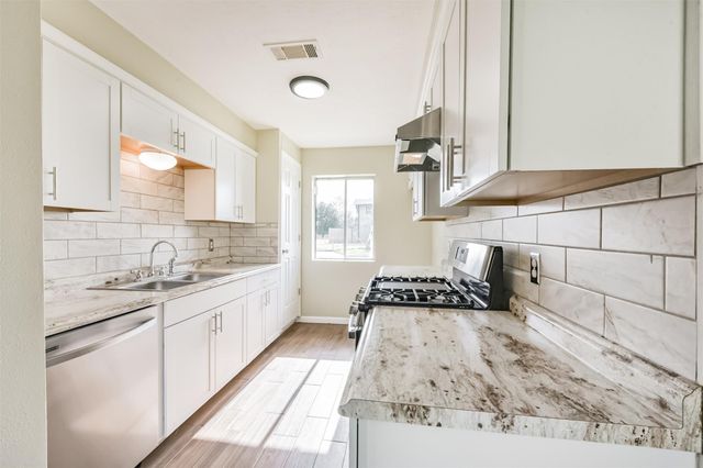 2390 Sarah Street, Beaumont, TX 77705