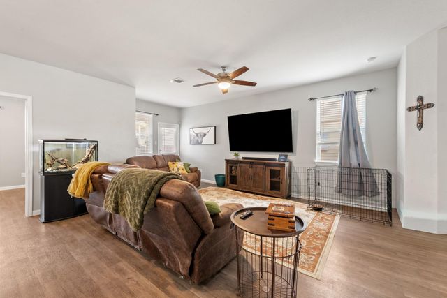 979 Crossing Drive, Bryan, TX 77803