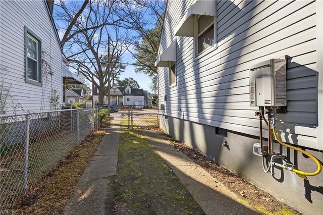 228 E Westmont AVE, Norfolk, VA 23503