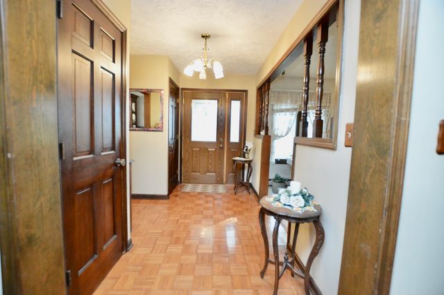 15758 County Line Road, Capron, IL 61012