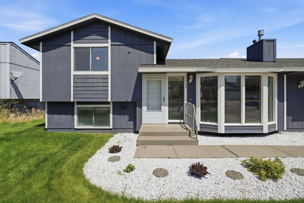 13923 E 9th Ct, Spokane Valley, WA 99037 photo 2