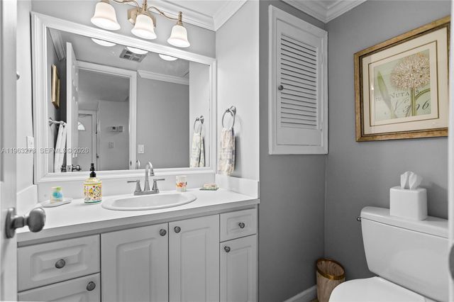 691 S Hollybrook Dr 26-105, Pembroke Pines, FL 33025