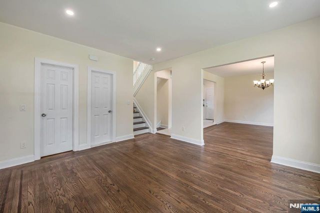70 Campbell Avenue, Woodcliff Lake, NJ 07677