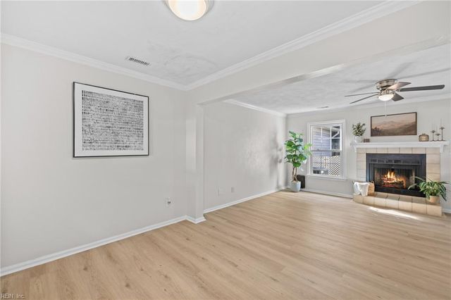 4622 Stonebridge LN, Virginia Beach, VA 23462