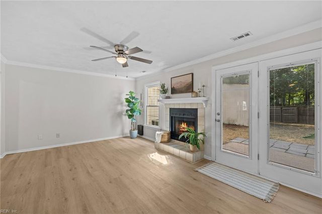 4622 Stonebridge LN, Virginia Beach, VA 23462