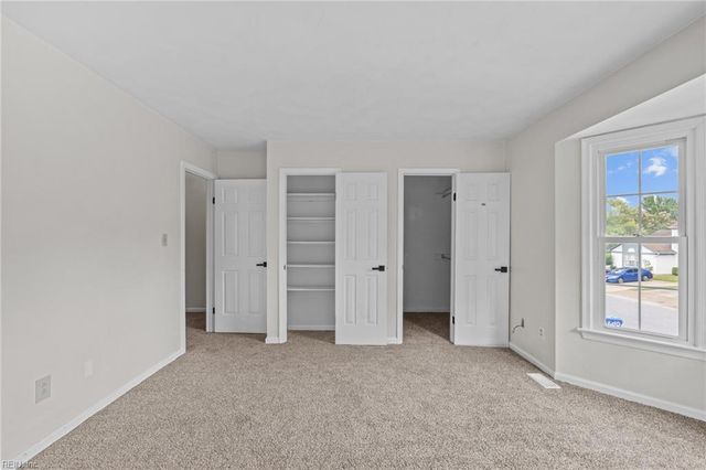 4622 Stonebridge LN, Virginia Beach, VA 23462