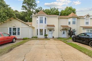 4622 Stonebridge LN, Virginia Beach, VA 23462
