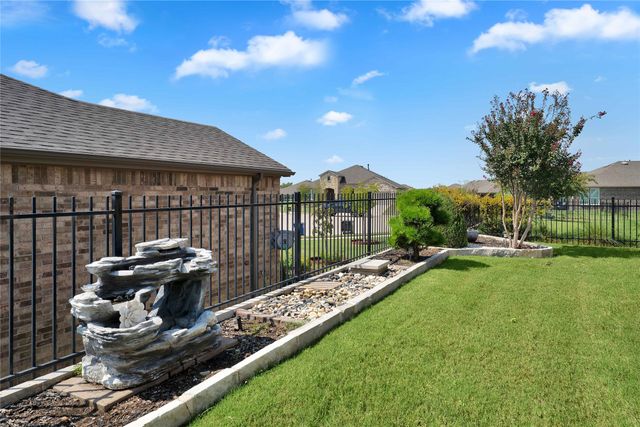 7616 Heritage Drive, Little Elm, TX 76227