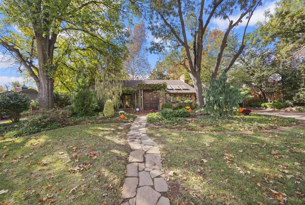 2300 NW 56th Street, Oklahoma City, OK 73112