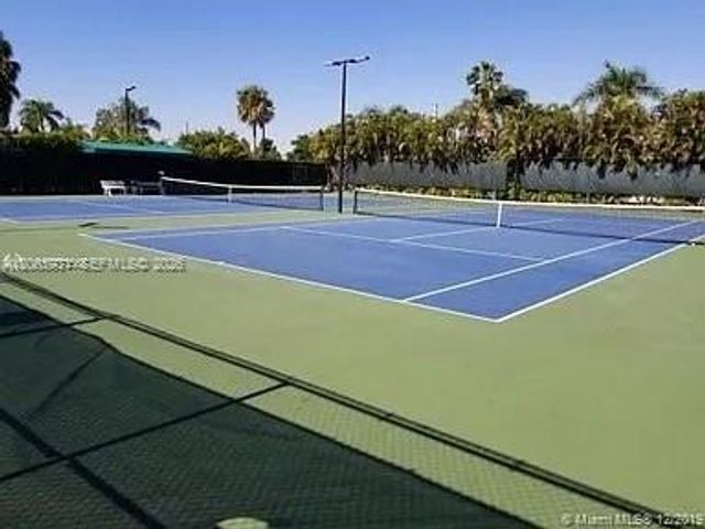 201 Lakeview Drive 204, Weston, FL 33326