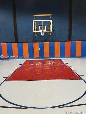 201 Lakeview Drive 204, Weston, FL 33326