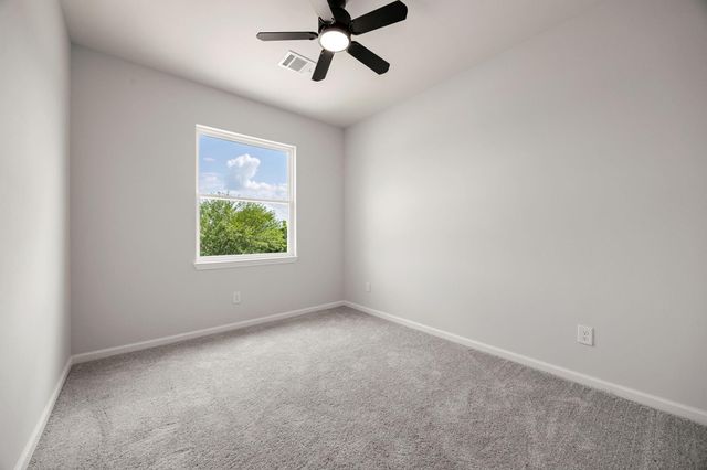 8 Donna Court B, Brookshire, TX 77423