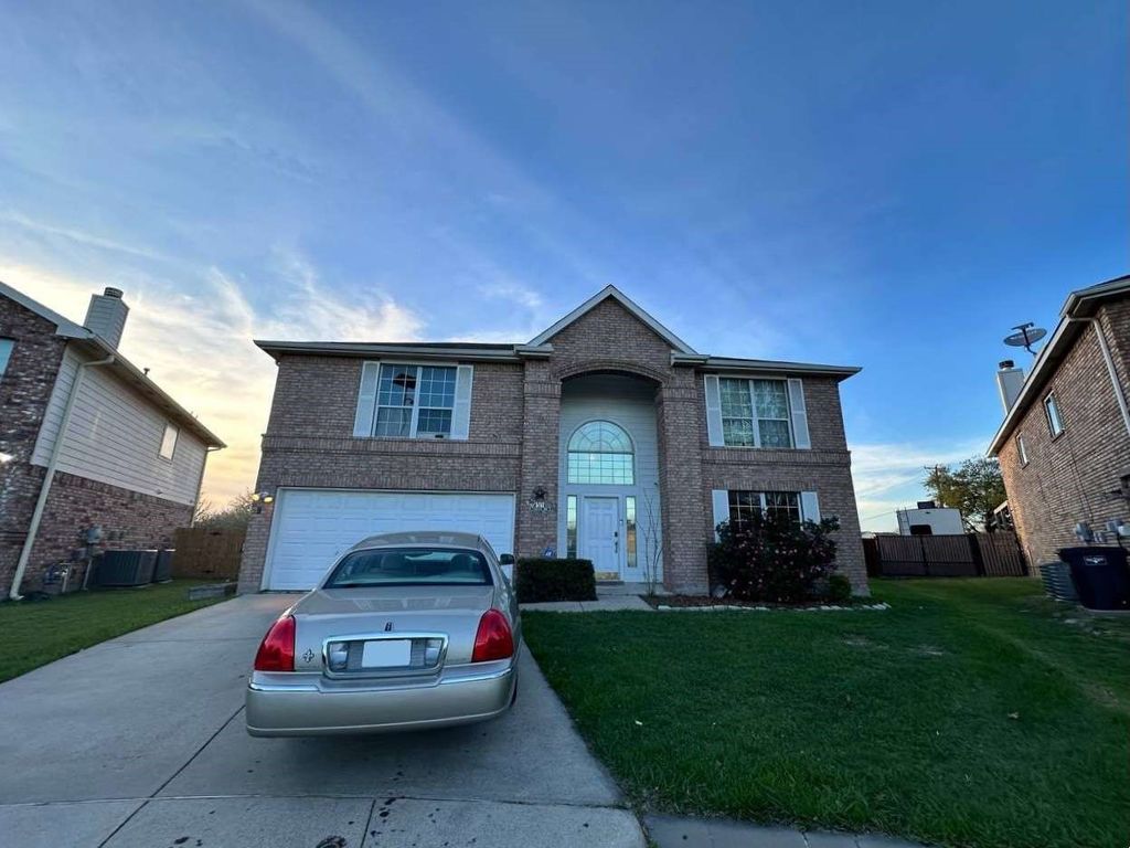 5753 Lionfish Way, Fort Worth, TX 76131