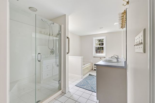 124 Hobart St, Hingham, MA 02043