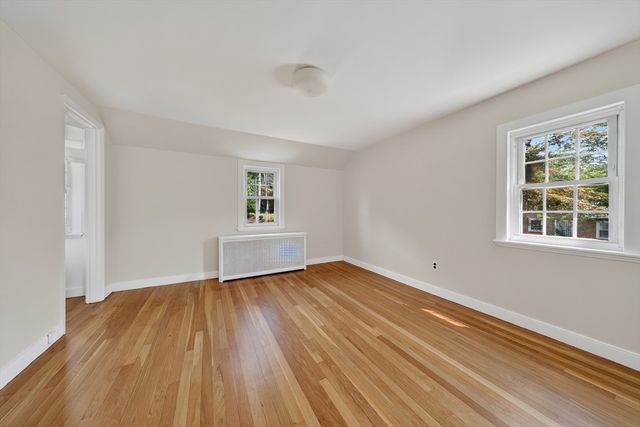 124 Hobart St, Hingham, MA 02043