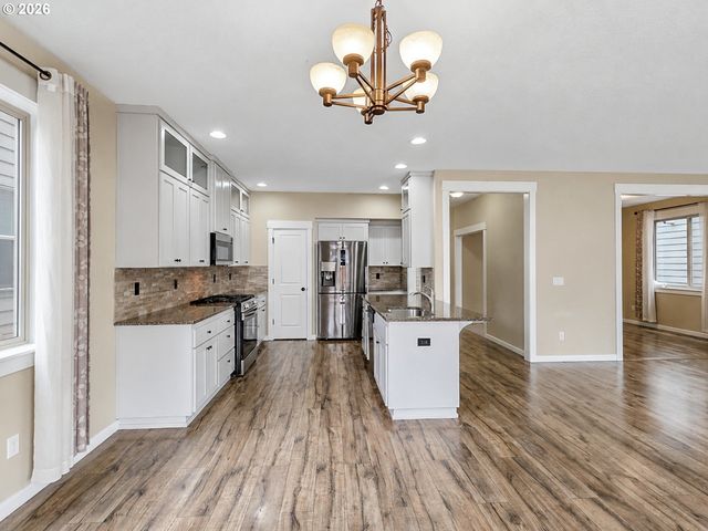 17478 Sw MAX Ct, Beaverton, OR 97078
