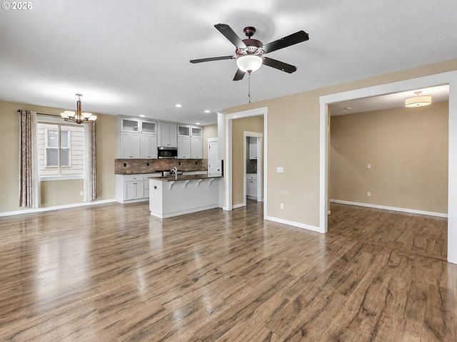 17478 Sw MAX Ct, Beaverton, OR 97078