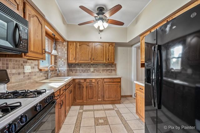 1398 Floresta Vista Lane, Crystal Lake, IL 60014