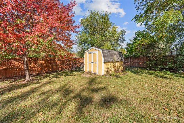 1398 Floresta Vista Lane, Crystal Lake, IL 60014