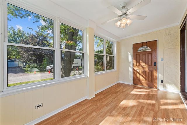 1398 Floresta Vista Lane, Crystal Lake, IL 60014