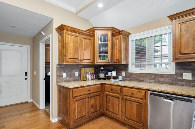3671 West Broadmoor Street, Springfield, MO 65807