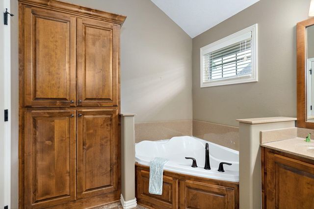 3671 West Broadmoor Street, Springfield, MO 65807