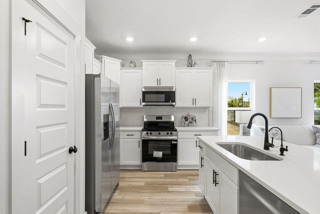 108 Bismark Boulevard 52, Destin, FL 32541