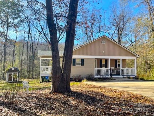 125 Woodland Circle, Rutherfordton, NC 28139