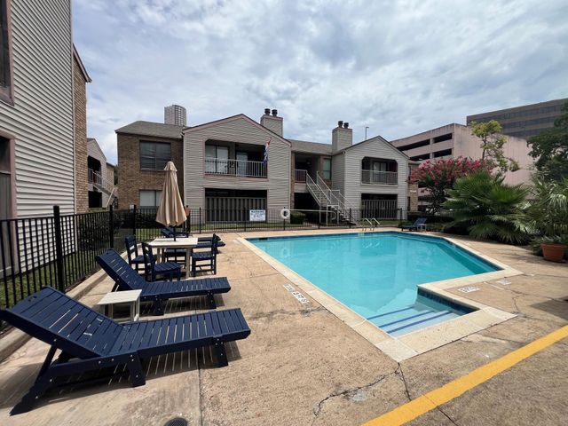 2025 Augusta Drive 807, Houston, TX 77057