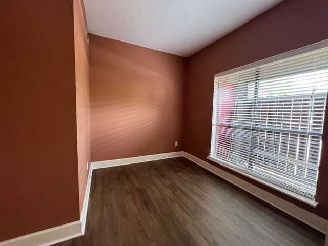 2025 Augusta Drive 807, Houston, TX 77057