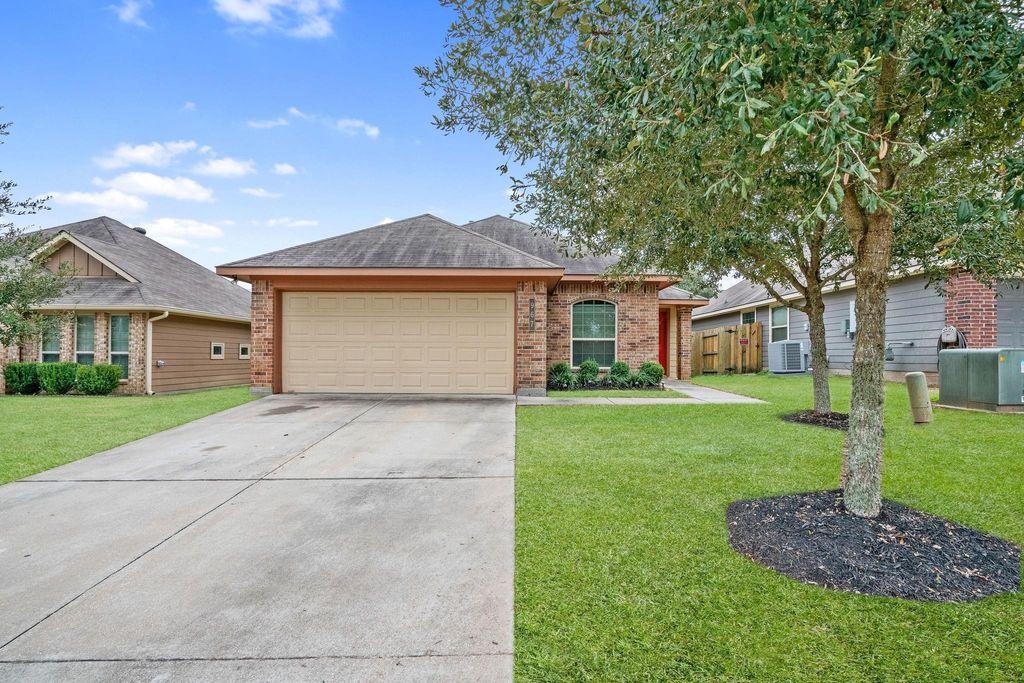 967 Oak Terrace Drive, Conroe, TX 77378
