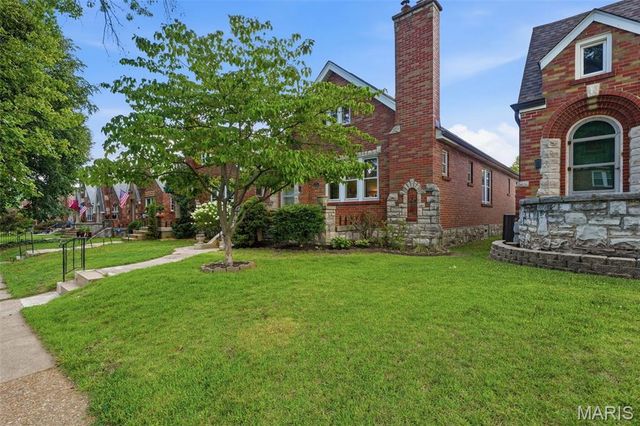 6341 Bancroft Avenue, St Louis, MO 63109