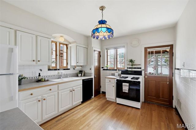 6341 Bancroft Avenue, St Louis, MO 63109