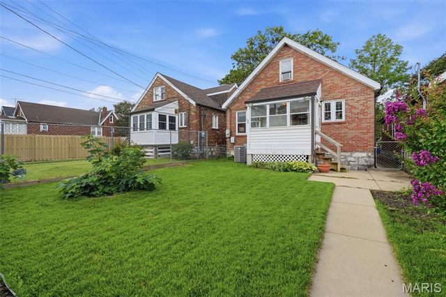 6341 Bancroft Avenue, St Louis, MO 63109