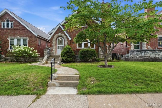 6341 Bancroft Avenue, St Louis, MO 63109