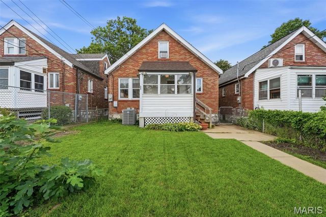 6341 Bancroft Avenue, St Louis, MO 63109