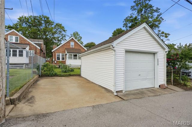 6341 Bancroft Avenue, St Louis, MO 63109