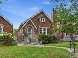 6341 Bancroft Avenue, St Louis, MO 63109